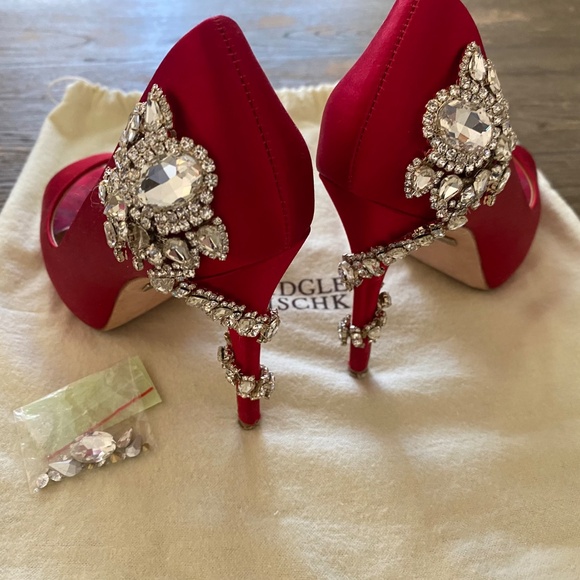 Badgley Mischka Kiara Red Heels - Picture 7 of 9